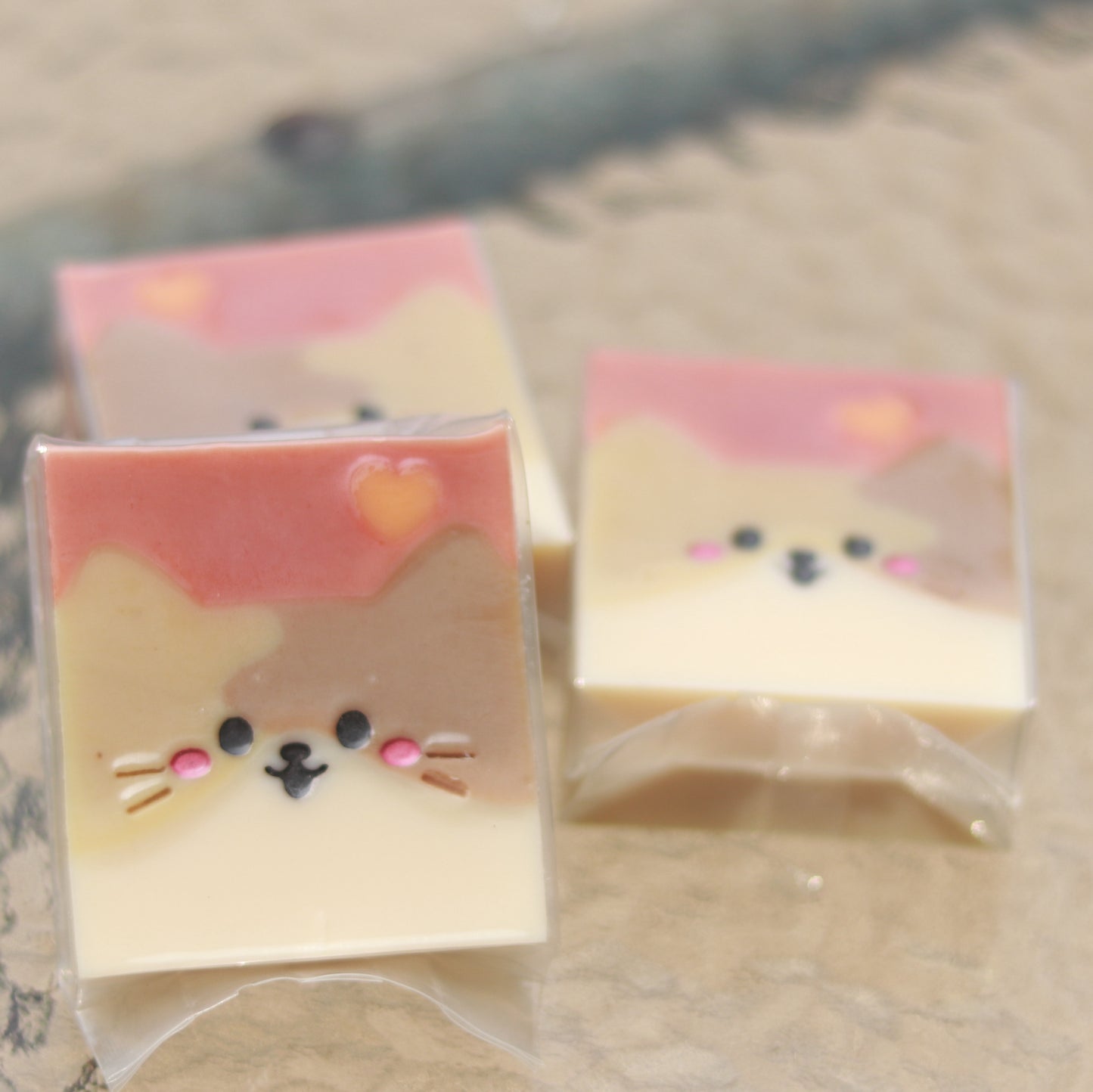 肥雪手工皂 - 三色貓皂